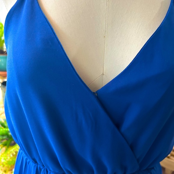 BCBGeneration Dresses & Skirts - BCBGeneration blue mini dress v neck line